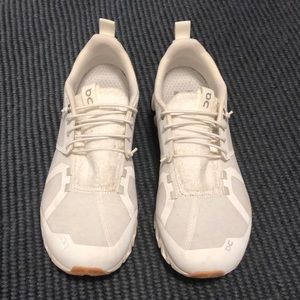 On Cloud Terry in white, size 8